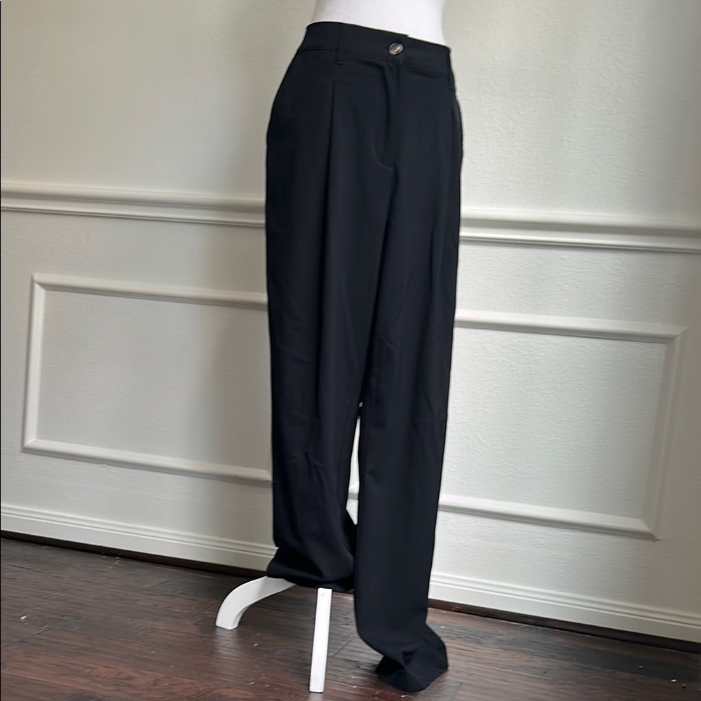 Wild Fable Women’s Pleated Front Black Wide Leg Dress Pants, size 12